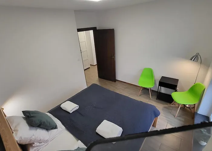 Angielska 96